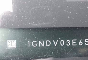 VIN prefix 1GNDV03E65D1