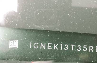 VIN prefix 1GNEK13T35R1
