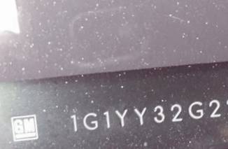 VIN 1G1YY32G225130609