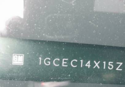 VIN 1GCEC14X15Z151572