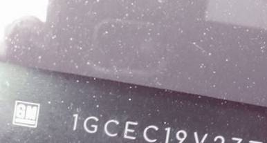 VIN 1GCEC19V27Z145743