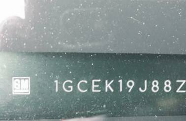 VIN 1GCEK19J88Z177498