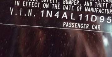 VIN 1N4AL11D95C109877