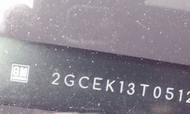 VIN 2GCEK13T051225719