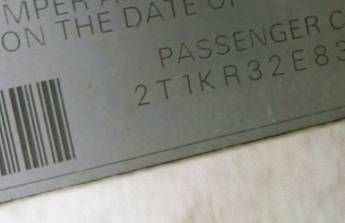 VIN 2T1KR32E83C131194