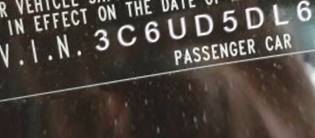 VIN 3C6UD5DL6CG100831