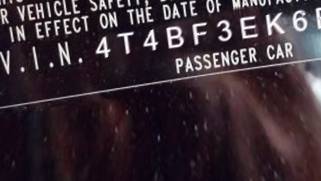 VIN 4T4BF3EK6BR136875