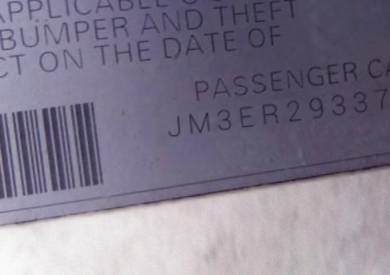 VIN JM3ER293370158242