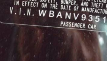 VIN WBANV93518CZ68702