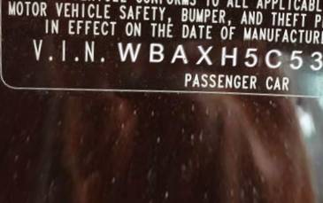 VIN WBAXH5C53CDW11730